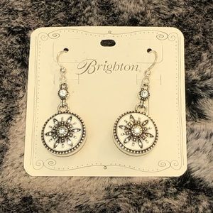 Brighton earrings. Style JA9307.